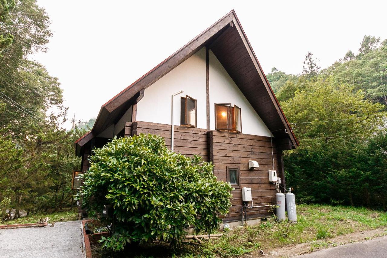 ログハウスせせらぎ Tsuru Extérieur photo