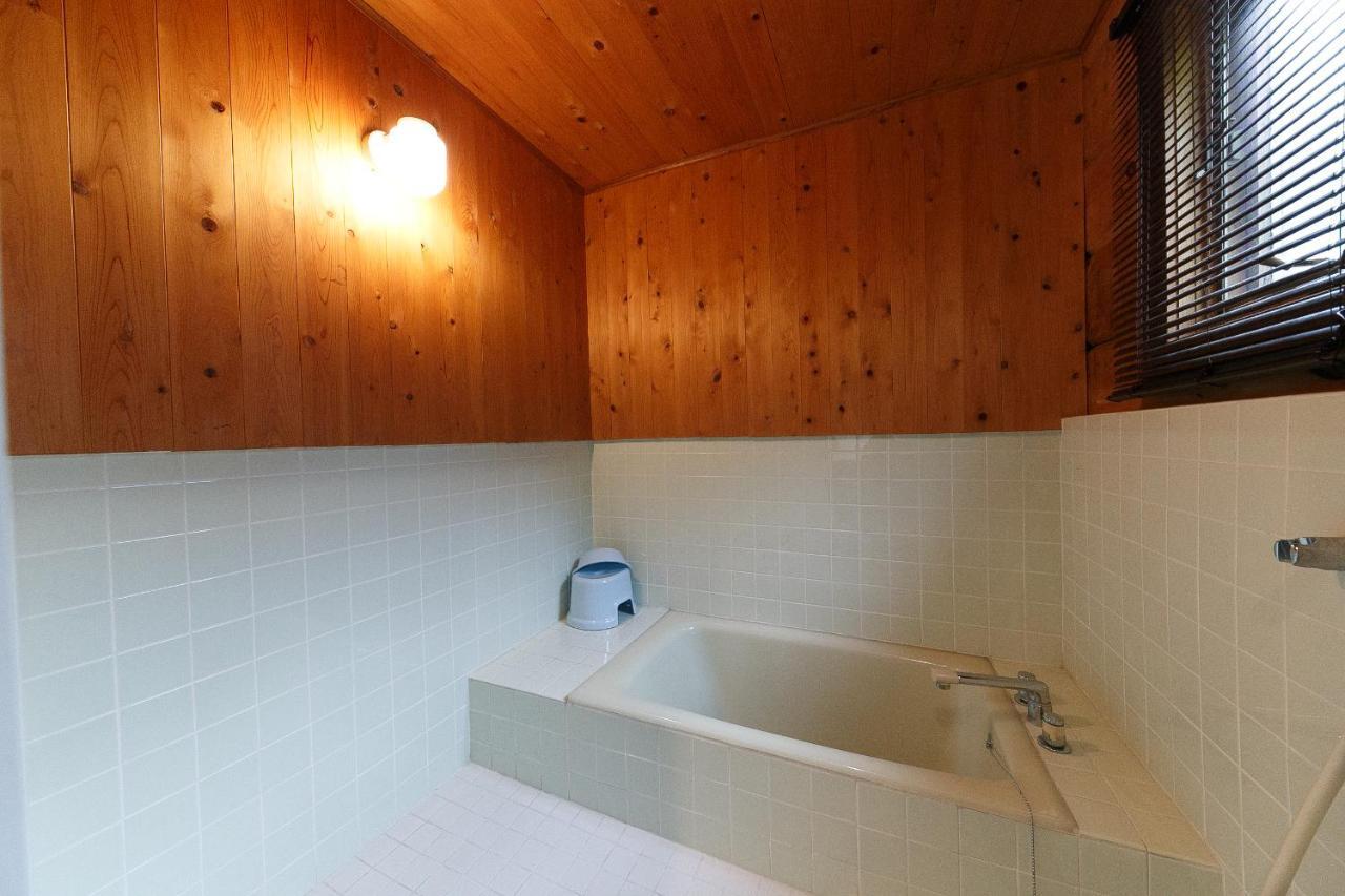 ログハウスせせらぎ Tsuru Extérieur photo