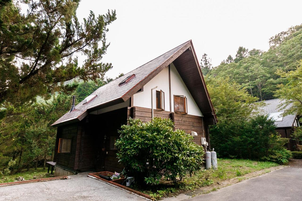 ログハウスせせらぎ Tsuru Extérieur photo